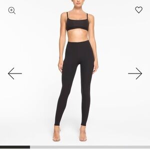 SKIMS FITS EVERYBODY LEGGING
ONYX / S